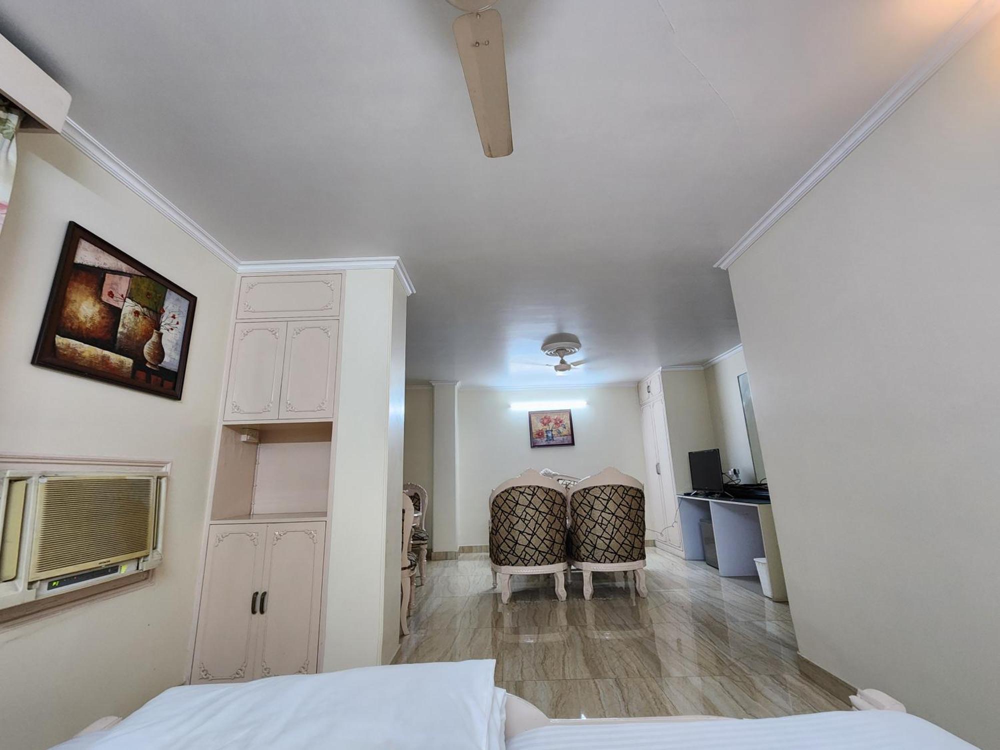 Hotel Mayur Deluxe Meerut Eksteriør bilde